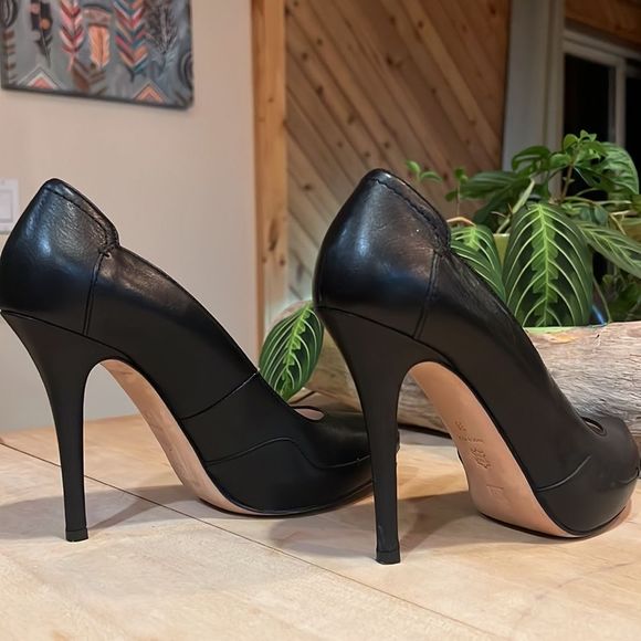 Escada black and gold leather heels - Picture 7 of 14